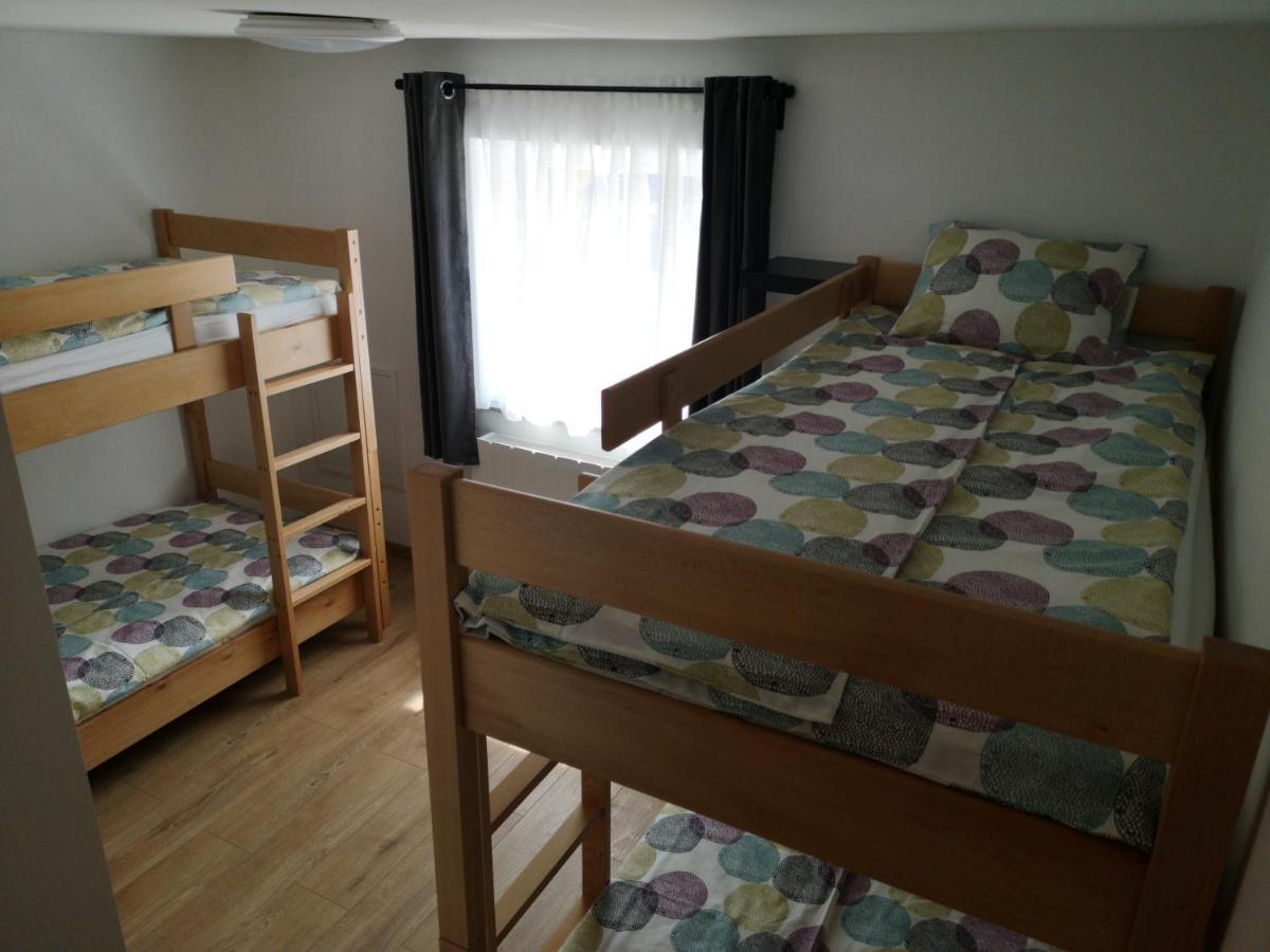 Mega Hostel Крапина Екстер'єр фото