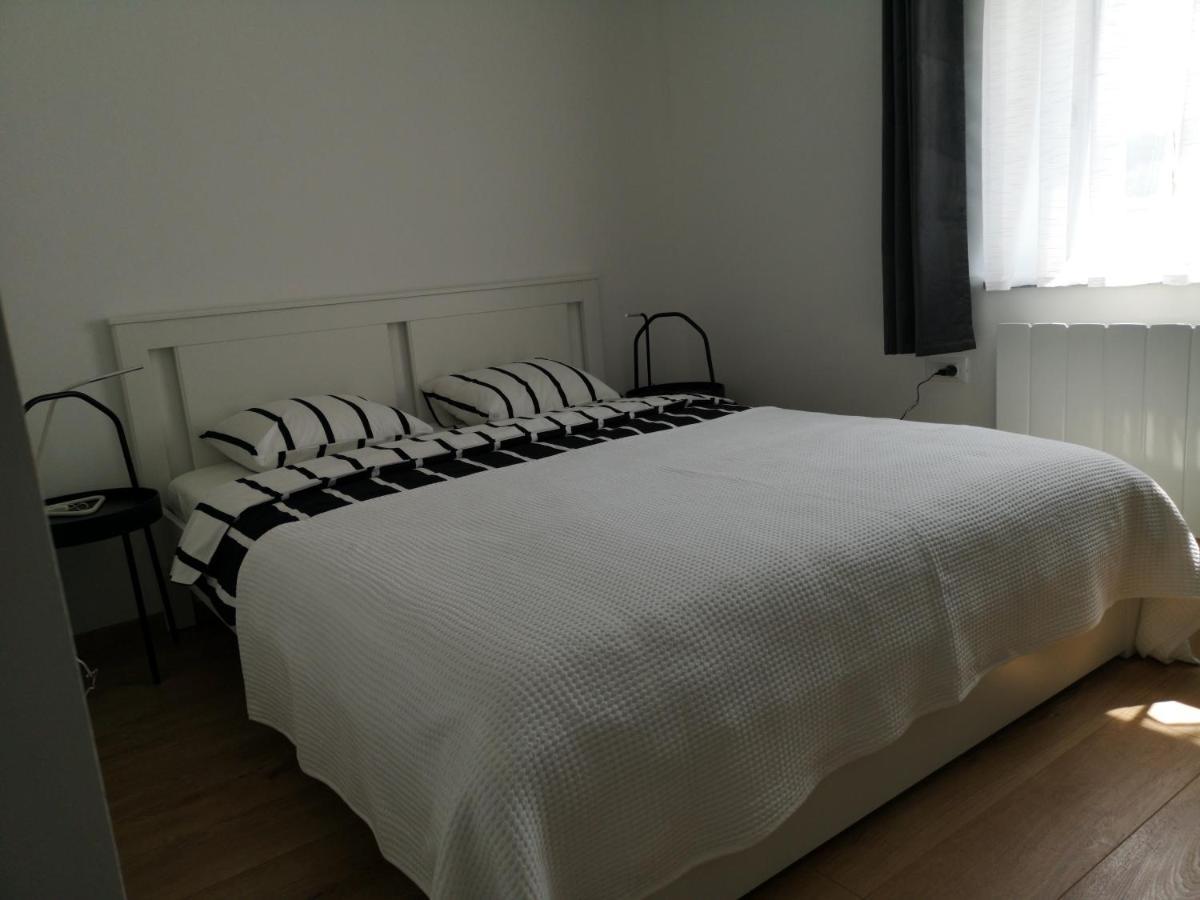 Mega Hostel Крапина Екстер'єр фото